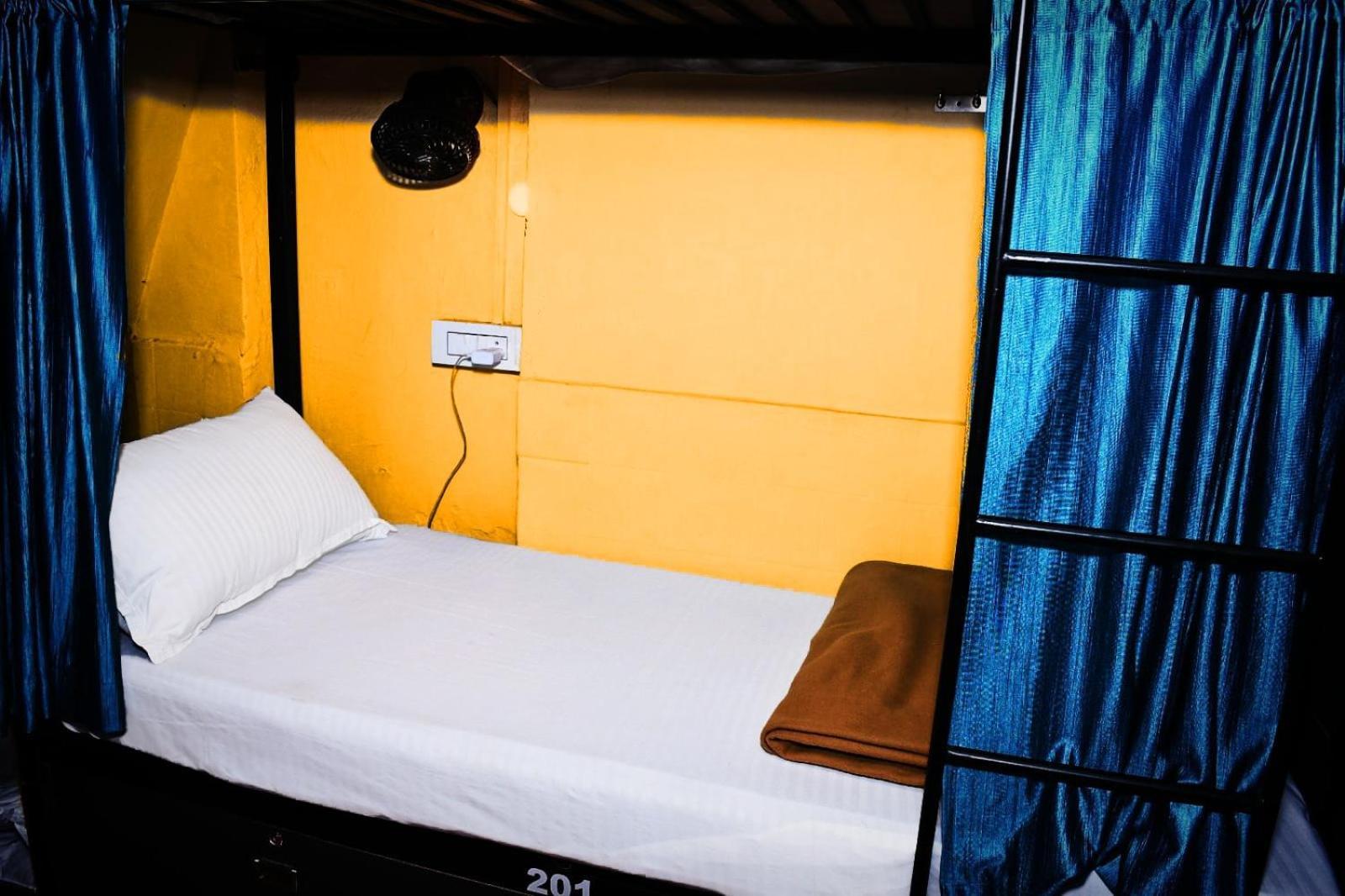 New Dormitory Afra Mumbai Exterior photo