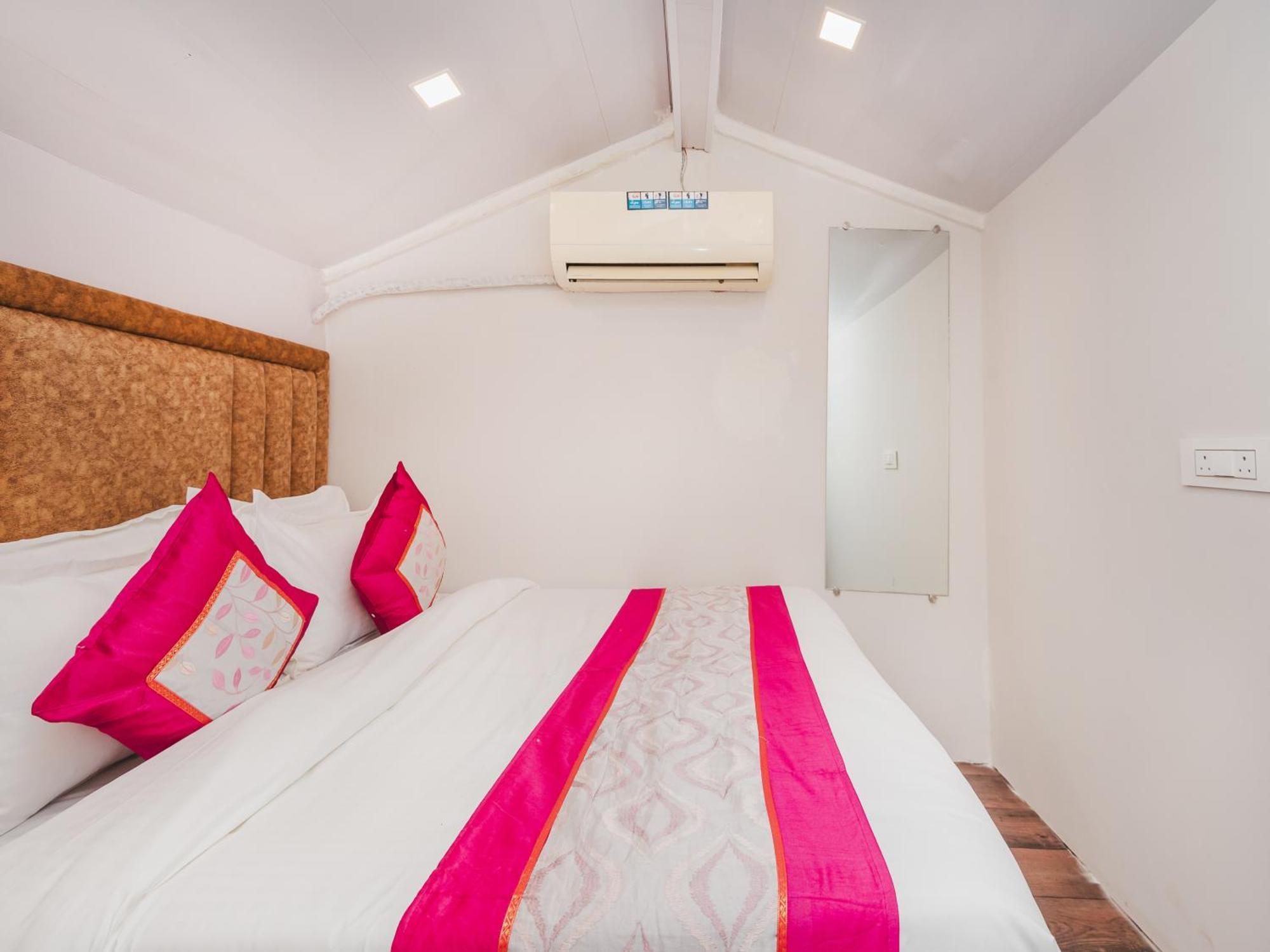 New Dormitory Afra Mumbai Exterior photo
