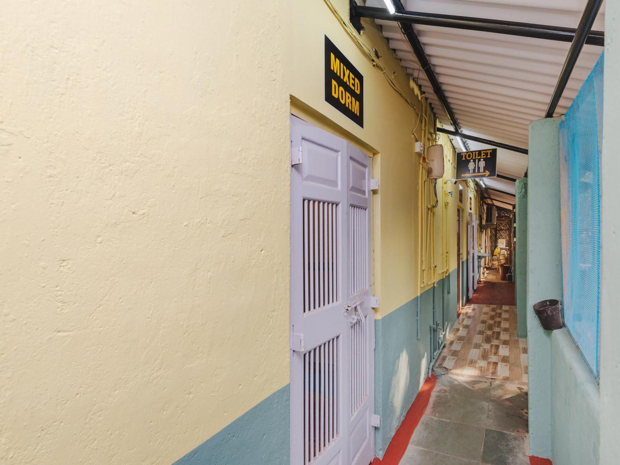 New Dormitory Afra Mumbai Exterior photo