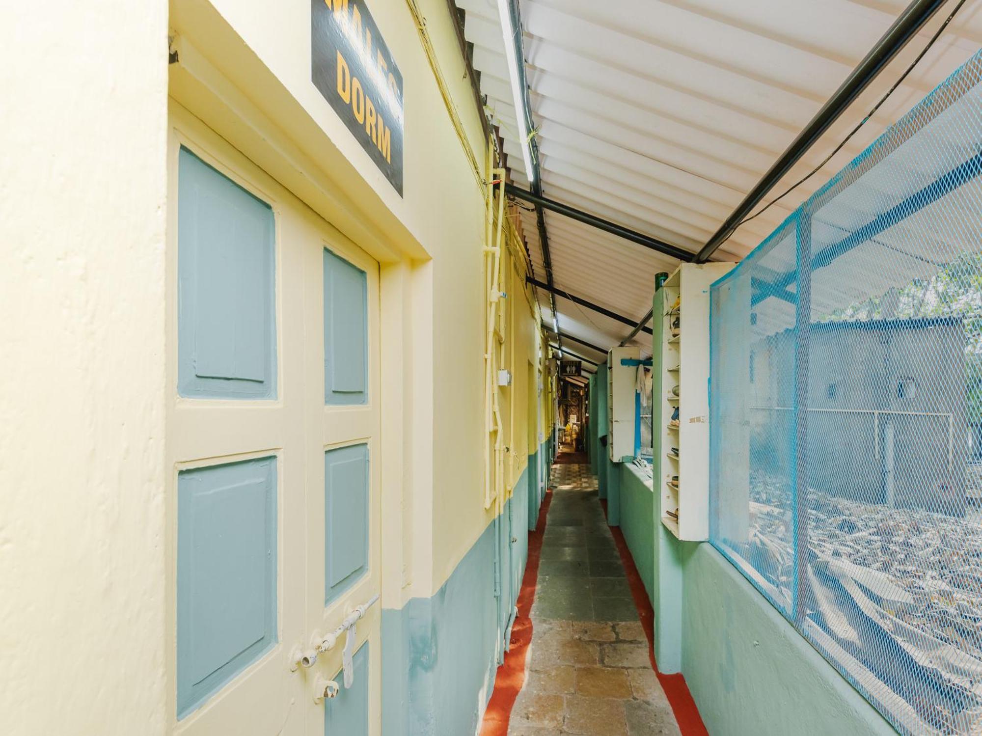 New Dormitory Afra Mumbai Exterior photo